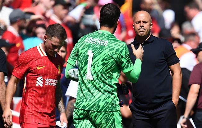 Alisson Becker Arne Slot mang tới năng lượng mới cho Liverpool 1